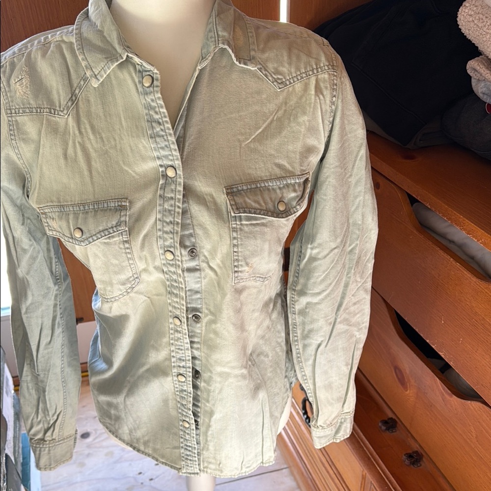 American Eagle Outfitters Light Green Blouse